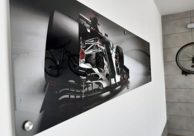 panele szklane formula 1 poznań
